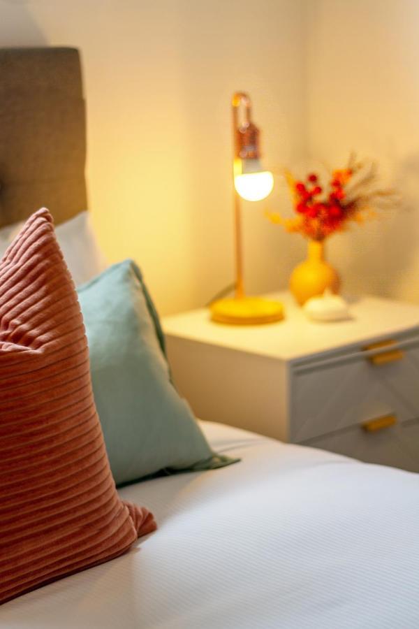 Peaceful Park View Townhouse 2 Bed W/Carpark Apartment ไครสต์เชิร์ช ภายนอก รูปภาพ