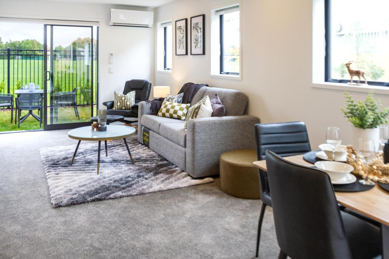 Peaceful Park View Townhouse 2 Bed W/Carpark Apartment ไครสต์เชิร์ช ภายนอก รูปภาพ