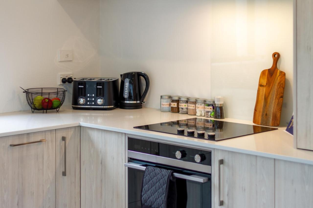 Peaceful Park View Townhouse 2 Bed W/Carpark Apartment ไครสต์เชิร์ช ภายนอก รูปภาพ