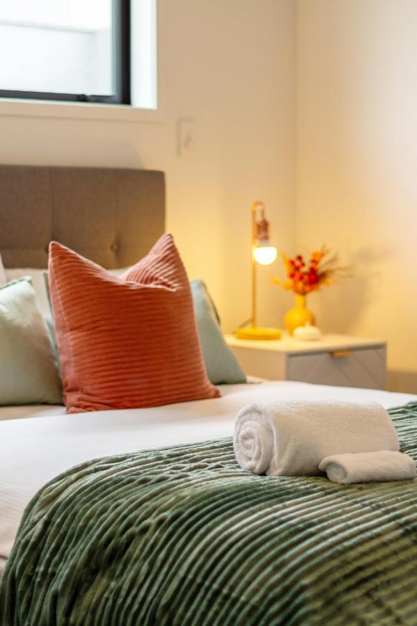 Peaceful Park View Townhouse 2 Bed W/Carpark Apartment ไครสต์เชิร์ช ภายนอก รูปภาพ