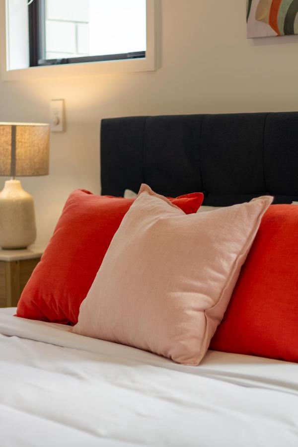 Peaceful Park View Townhouse 2 Bed W/Carpark Apartment ไครสต์เชิร์ช ภายนอก รูปภาพ
